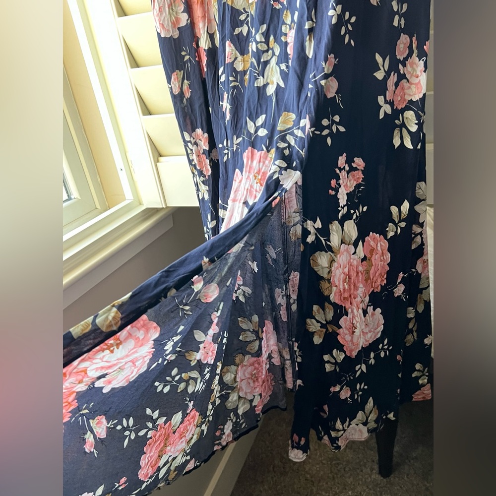 BLOOMCHIC - NWT - 14-16 - Navy/Pink/Ivory -
Maxi Dress - Picture 4 of 12